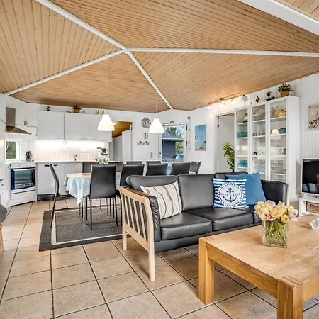 Binta - 800m From The Sea By Interhome